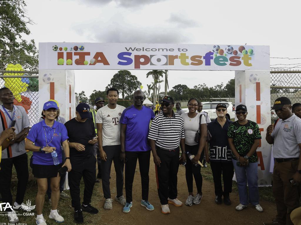 ការពិពណ៌នាព្រឹត្តិការណ៍និងការប្រកួត